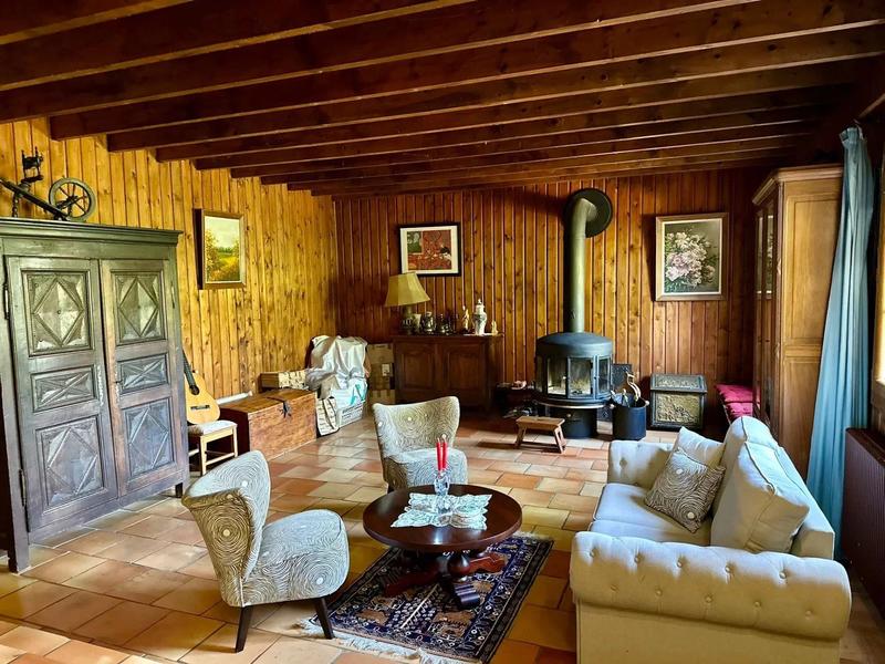 Maison - 260 m² - 8 pièces