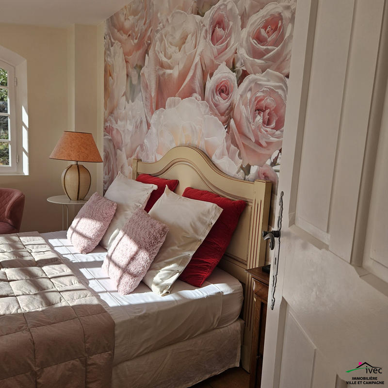 Maison - 205 m² - 6 pièces