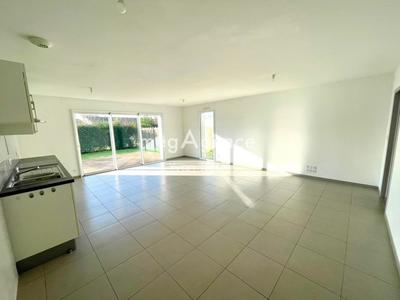 Maison - 89 m² - 4 pièces