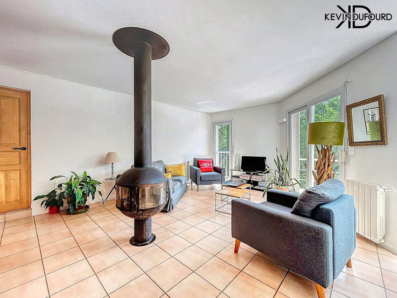 Maison - 180 m² - 7 pièces