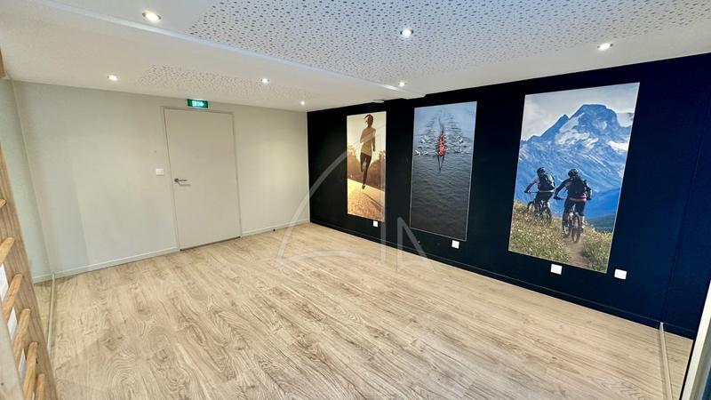 Bureau - 56 m² - 2 pièces