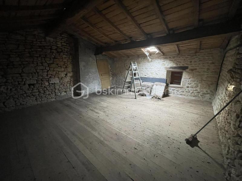 Maison en pierre - 86 m² - 3 pièces