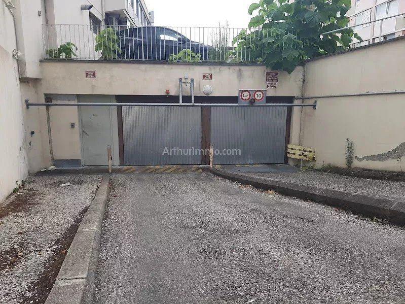 Parking / Garage - 15 m²