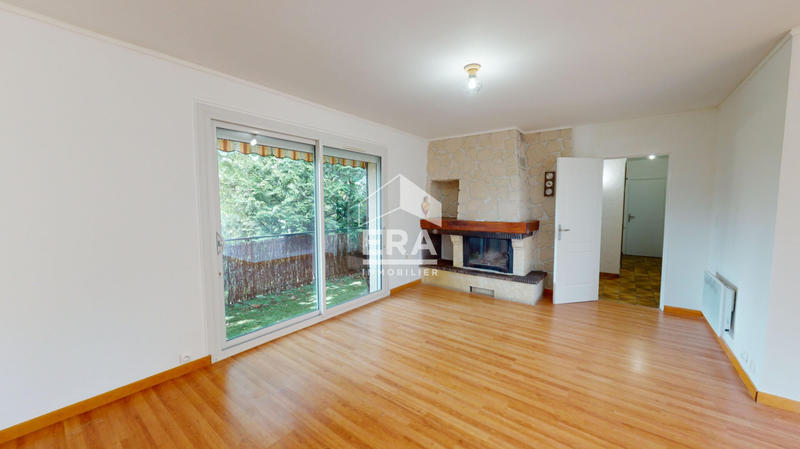 Maison - 180 m² - 8 pièces