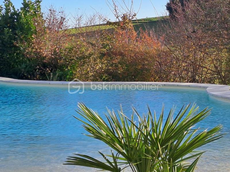 Longère - 275 m² - 7 pièces