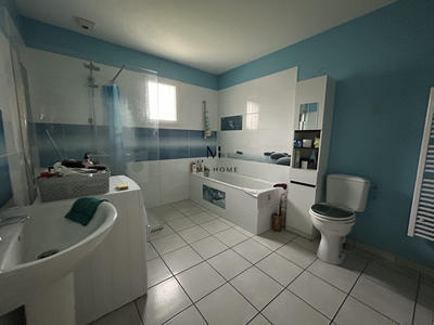 Maison traditionnelle - 105 m² - 5 pièces