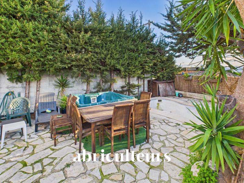 Appartement - 216 m² - 7 pièces