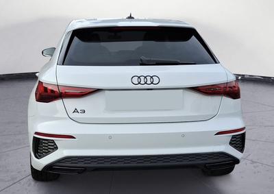 Audi A3 sportback 45 TFSIe s-Line 245 Hybride Rechargeable / Camera de Recul Apple Carplay Android Auto Regulateur Distance Keyless Jantes 18 Coffre Elec