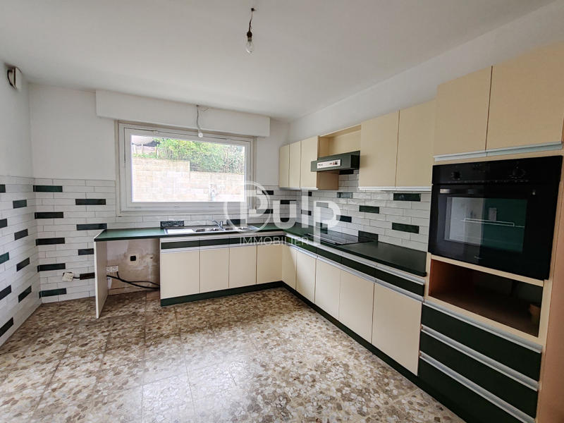 Appartement - 90 m² - 3 pièces