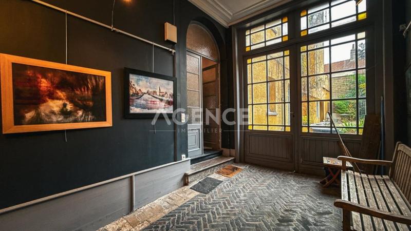 Maison bourgeoise - 340 m² - 12 pièces
