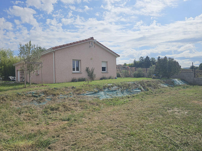 Maison - 90 m² - 5 pièces