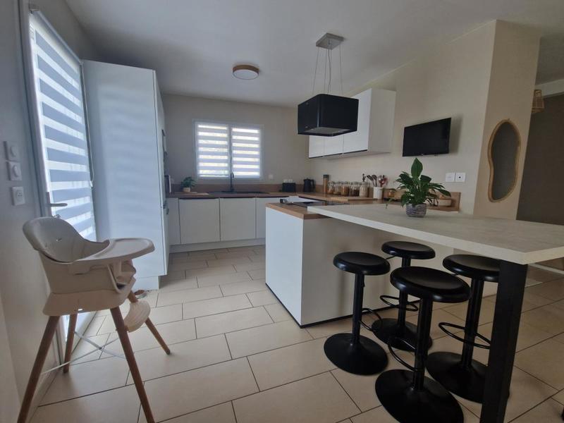 Maison - 200 m² - 8 pièces