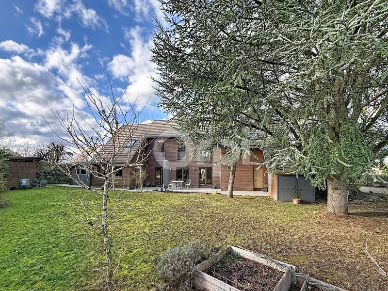 Maison - 180 m² - 6 pièces