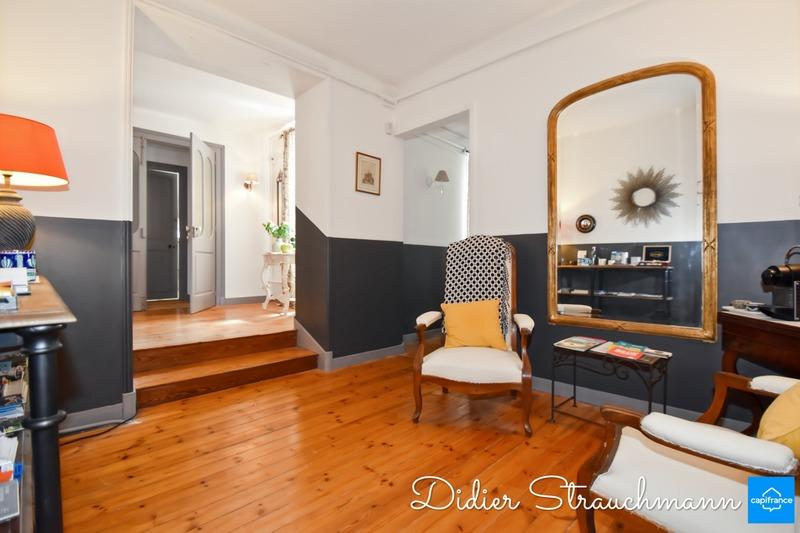 Maison - 322 m² - 8 pièces