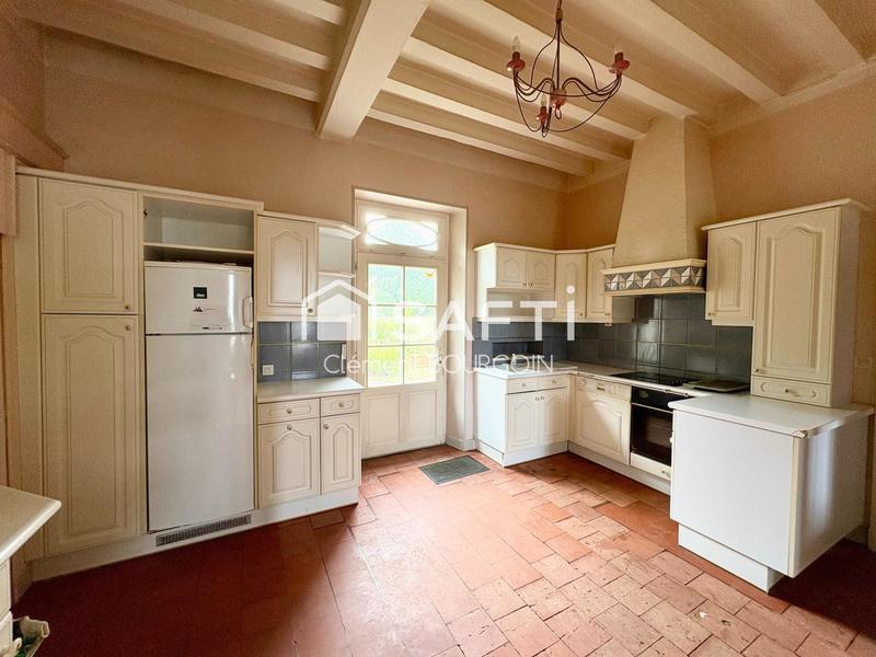 Maison - 295 m² - 10 pièces