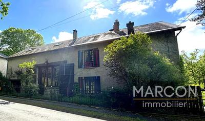 Propriété - 225 m²