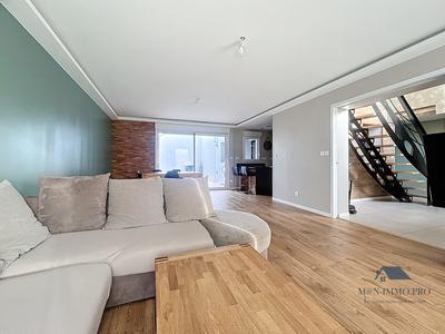 Maison contemporaine - 152 m² - 7 pièces