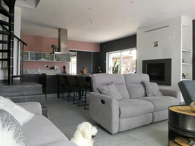 Maison - 157 m² - 7 pièces