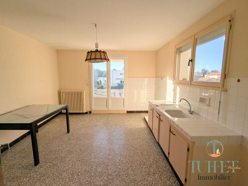 Maison ancienne - 179 m² - 8 pièces