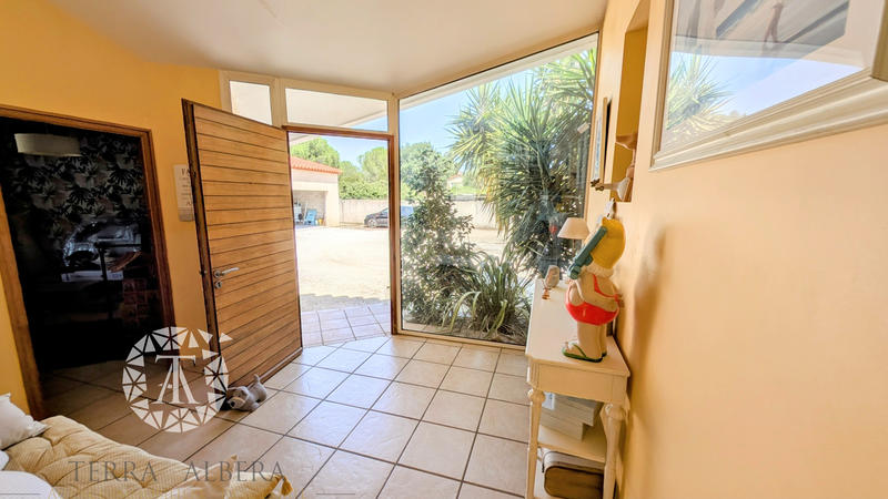 Villa - 254 m² - 8 pièces