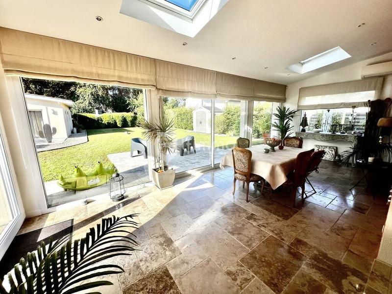 Maison - 160 m² - 5 pièces