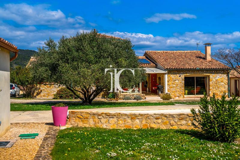 Villa - 172 m² - 5 pièces