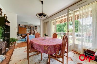 Appartement - 108 m² - 5 pièces