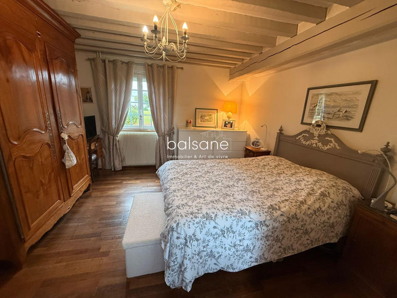 Maison traditionnelle - 175 m² - 8 pièces