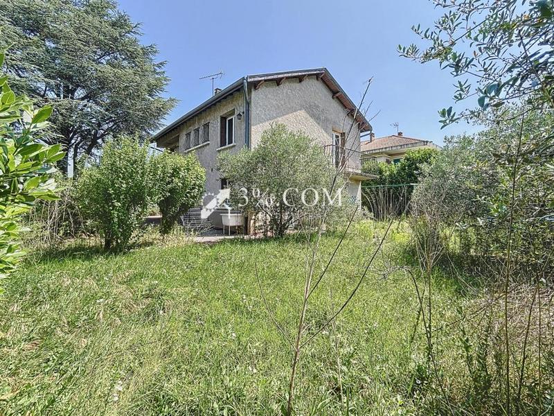 Maison - 104 m² - 5 pièces