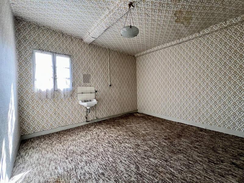 Maison traditionnelle - 270 m² - 10 pièces