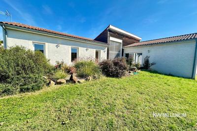 Maison - 158 m² - 6 pièces