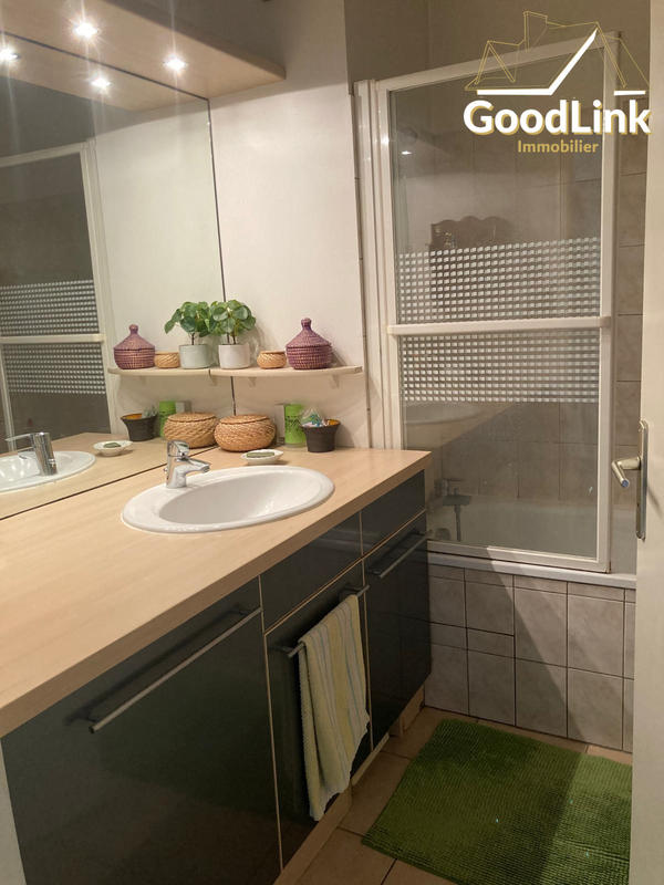 Appartement - 75 m² - 3 pièces