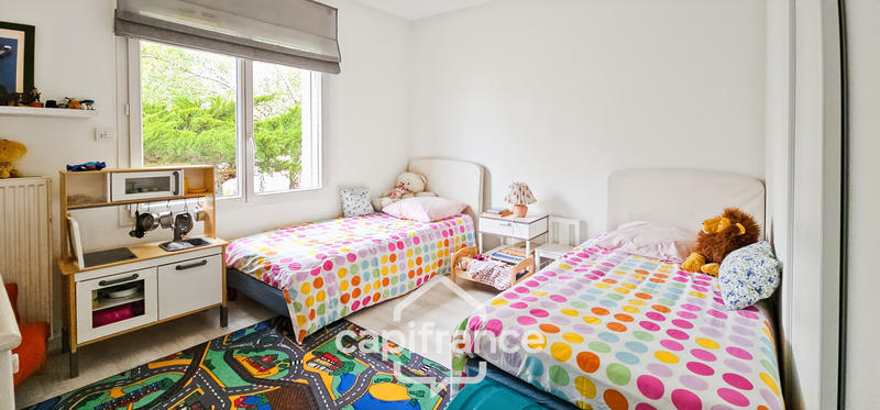 Maison - 202 m² - 7 pièces