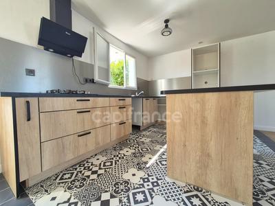 Maison - 92 m² - 4 pièces