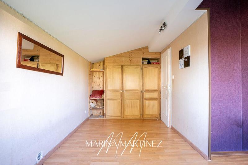 Maison - 205 m² - 8 pièces