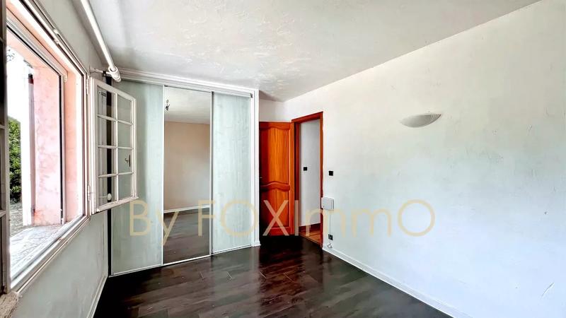 Villa - 201 m² - 6 pièces