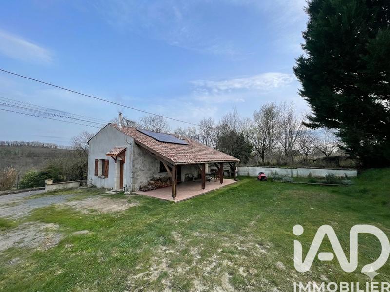 Maison - 270 m² - 10 pièces