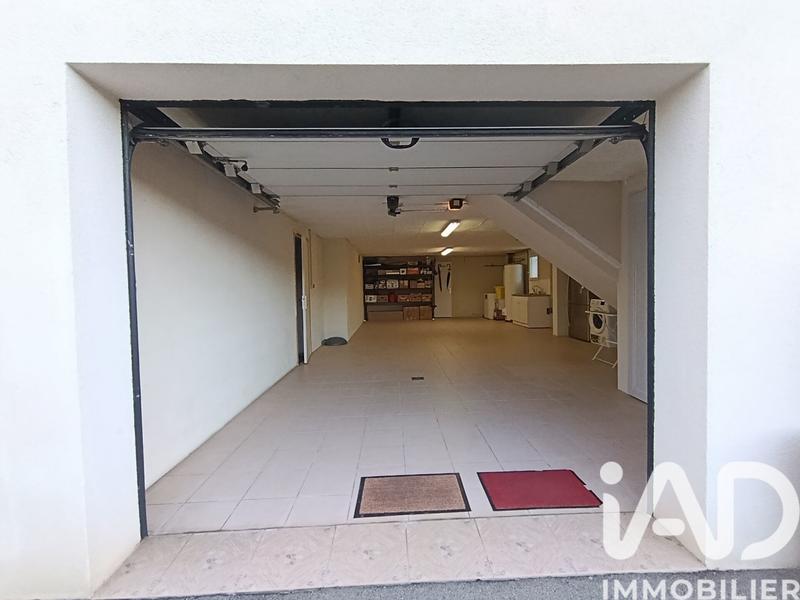 Maison - 230 m² - 7 pièces