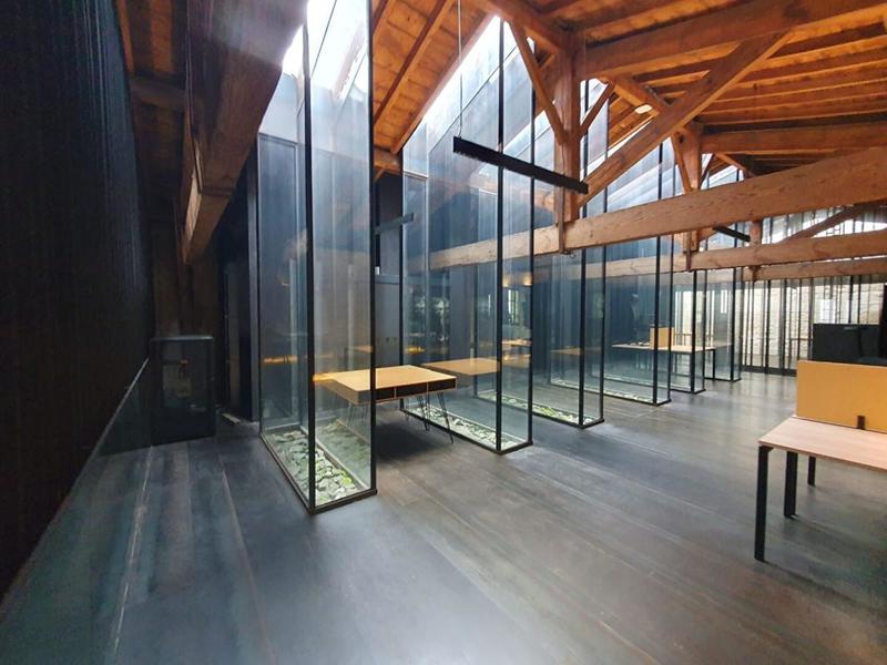 Local commercial - 630 m²