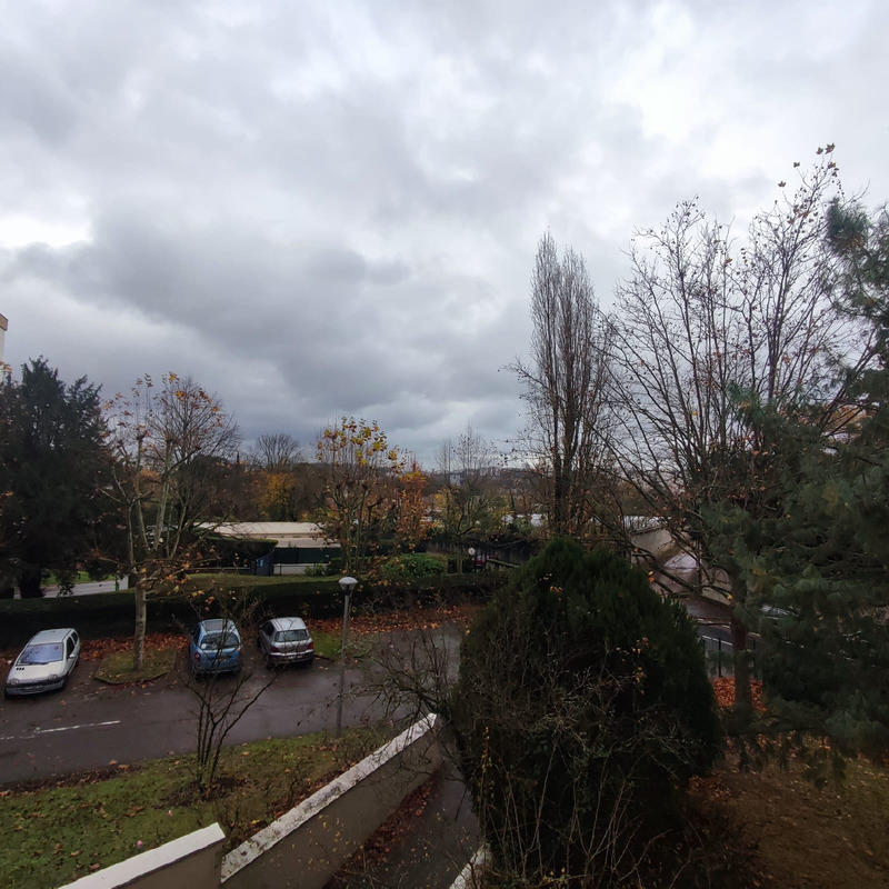 Appartement - 99 m² - 6 pièces