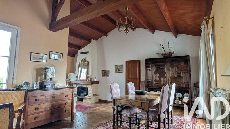 Maison - 137 m² - 6 pièces