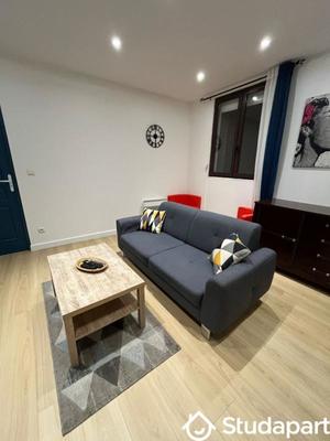 Chambre - 11 m² - 1 pièce