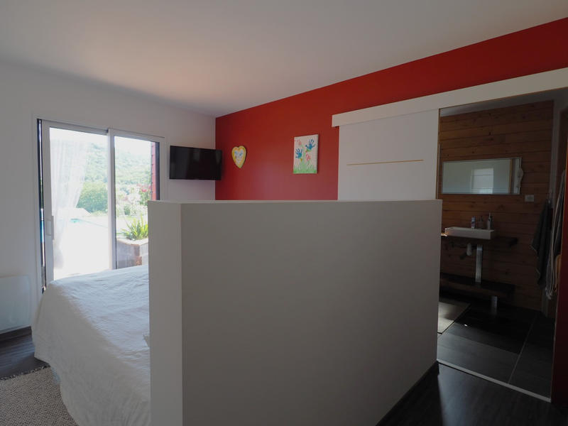 Maison - 232 m² - 8 pièces