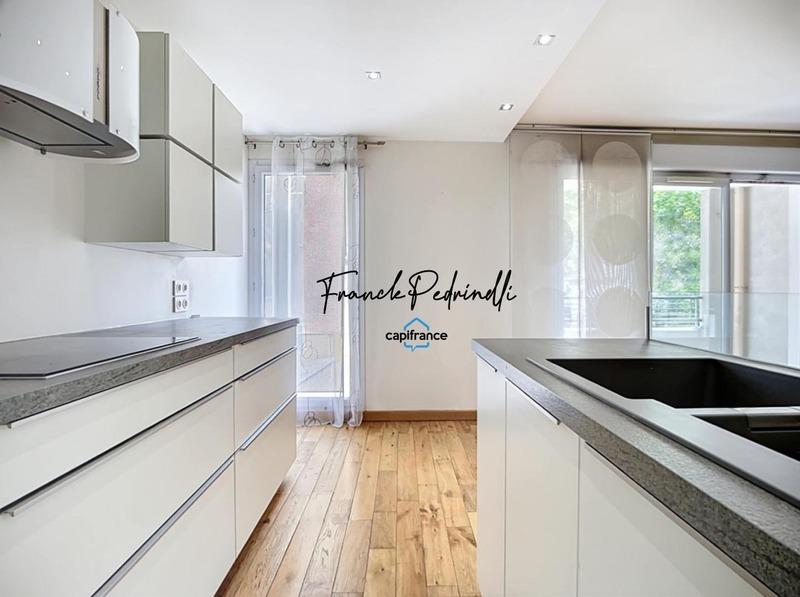 Appartement - 82 m² - 4 pièces