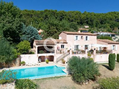 Villa - 167 m² - 5 pièces