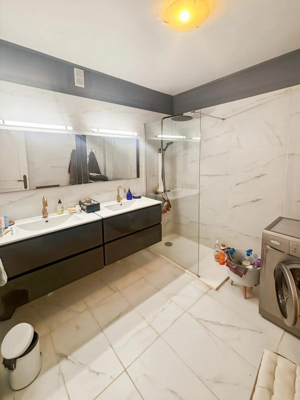 Appartement - 93 m² - 3 pièces