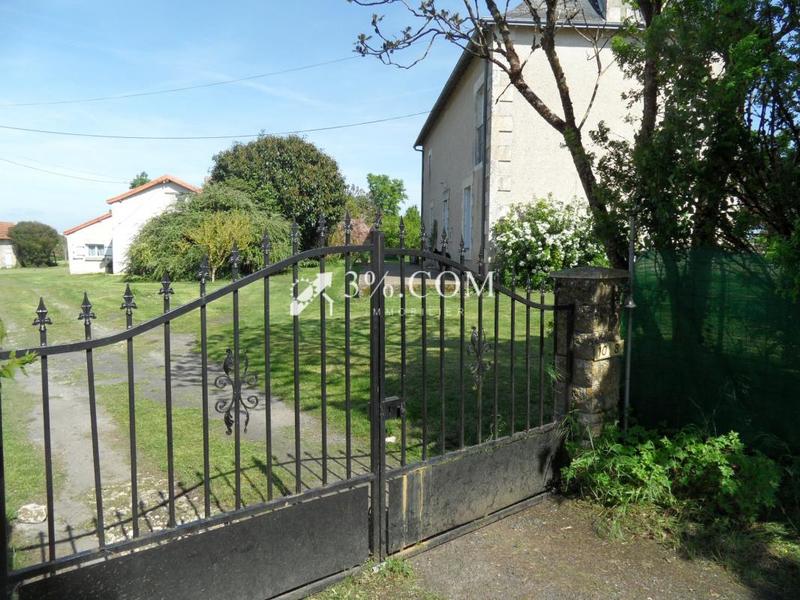 Propriété - 232 m² - 11 pièces