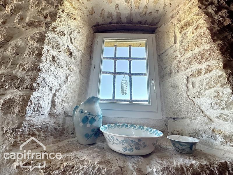 Maison en pierre - 208 m² - 9 pièces