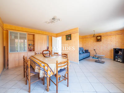 Maison traditionnelle - 111 m² - 5 pièces