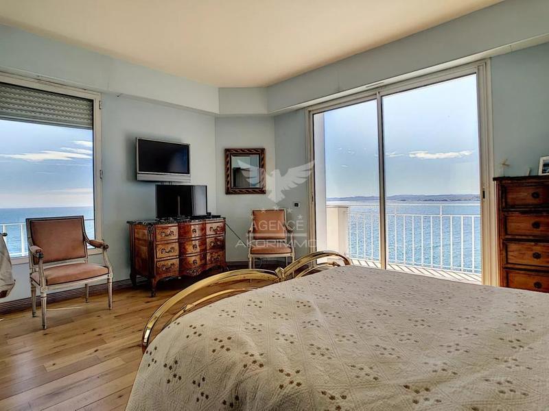 Villa - 320 m² - 9 pièces